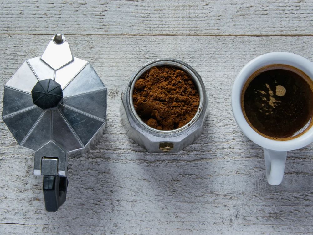 Moka Pot vs Drip Coffee: A Complete Brewing Guide for Bazan Coffee Lovers