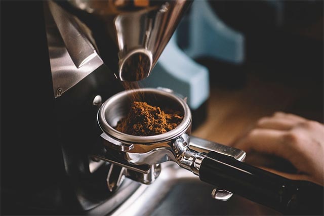 How to Choose the Best Coffee Grinder for the Perfect Espresso Shot